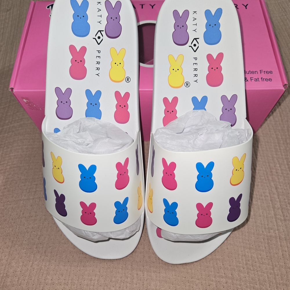Katy Perry Collections White Sandals with Multicolor Bunny Print